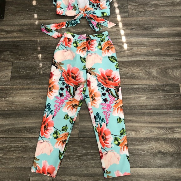 Floral Two Piece Pant Set - Picture 3 of 8